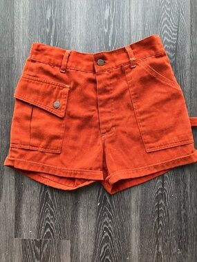 Vintage 60s Bold Rust Solid Colored Carpenter Style Casual Cuffed Mini Shorts